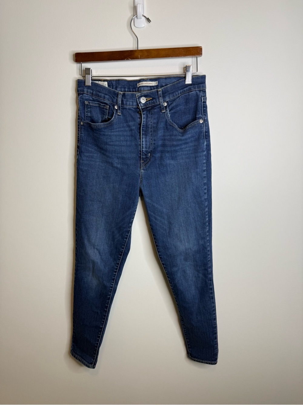 Levi's Women's Skinny Jeans - Dark Blue Denim mile high super skinny size 31